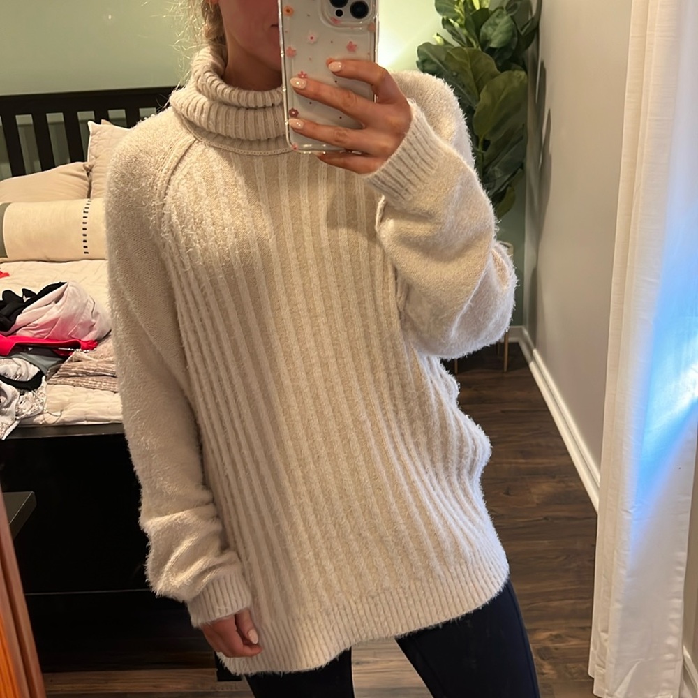 Free people sweater